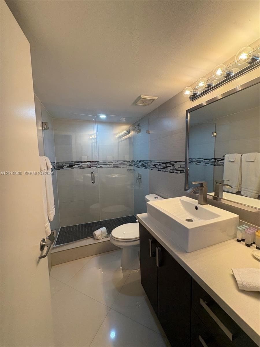 1717 N Bayshore Dr # 2054, Miami FL 33132 — 7