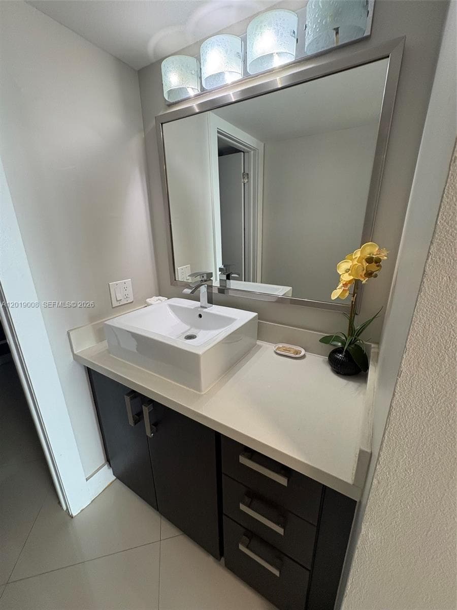 1717 N Bayshore Dr # 2054, Miami FL 33132 — 9