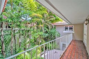 1543 Dorado Ave, Coral Gables FL 33146 — 35