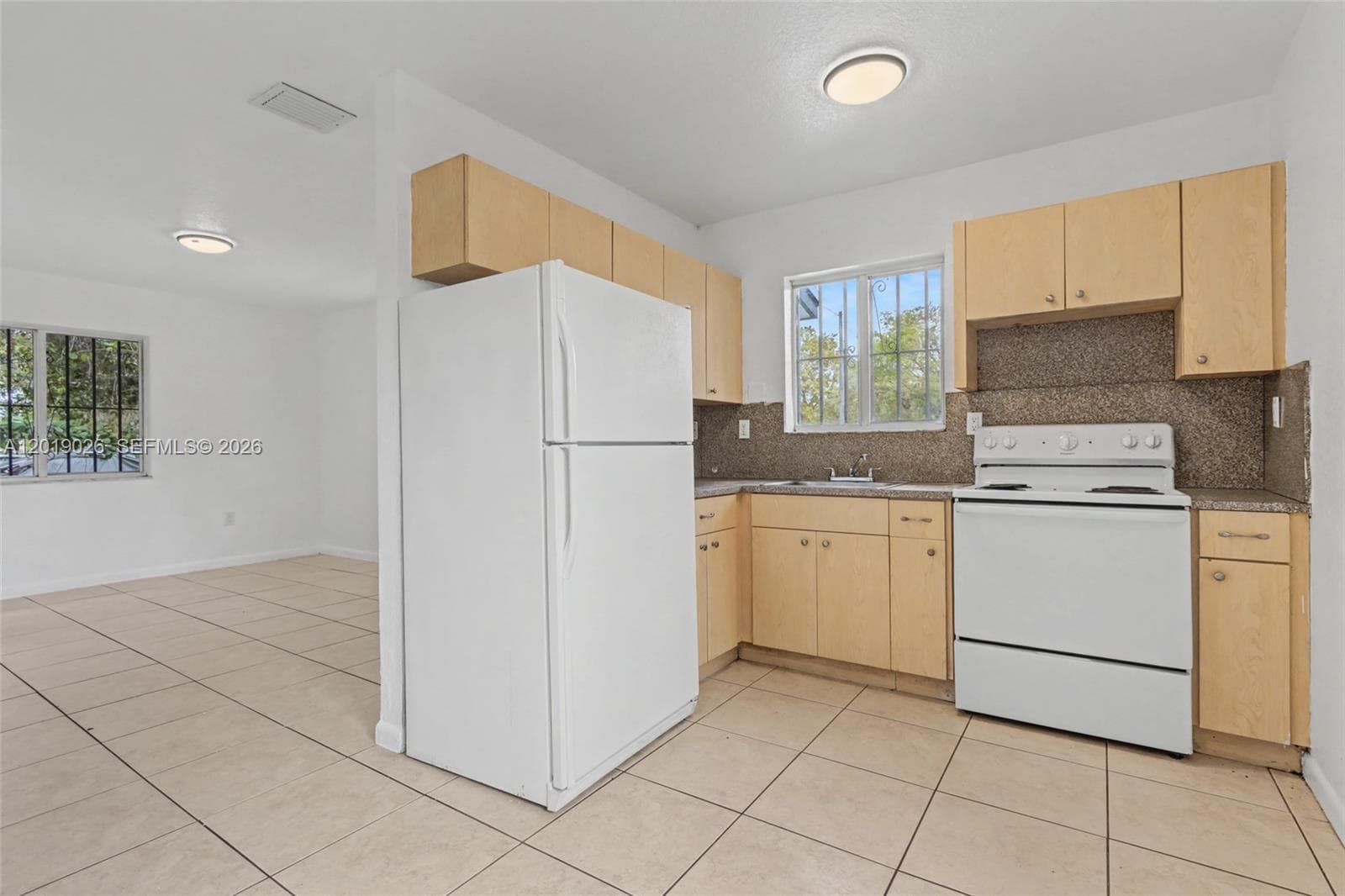 2316-2318 NW 98th St, Miami FL 33147 — 17