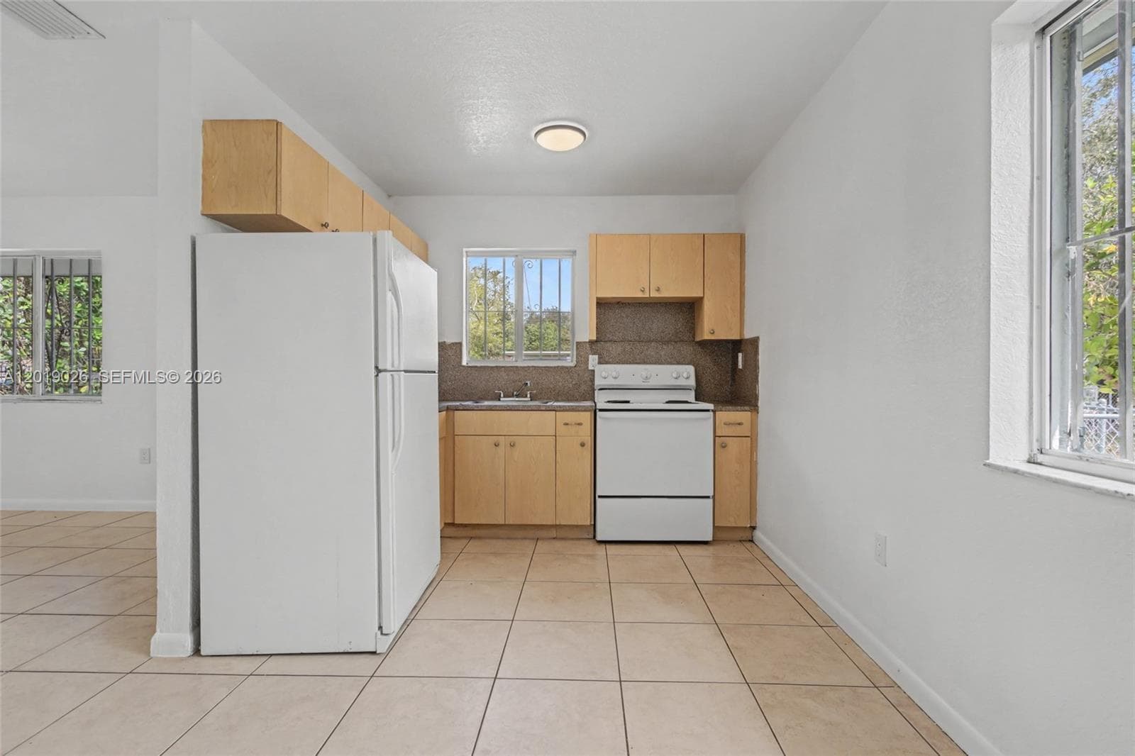 2316-2318 NW 98th St, Miami FL 33147 — 16