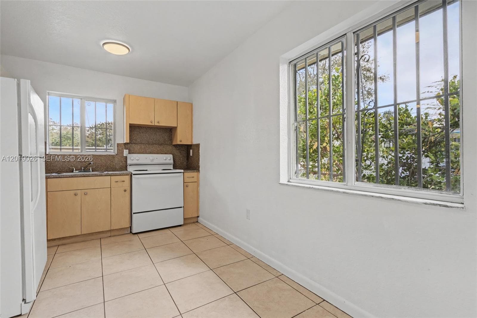 2316-2318 NW 98th St, Miami FL 33147 — 15