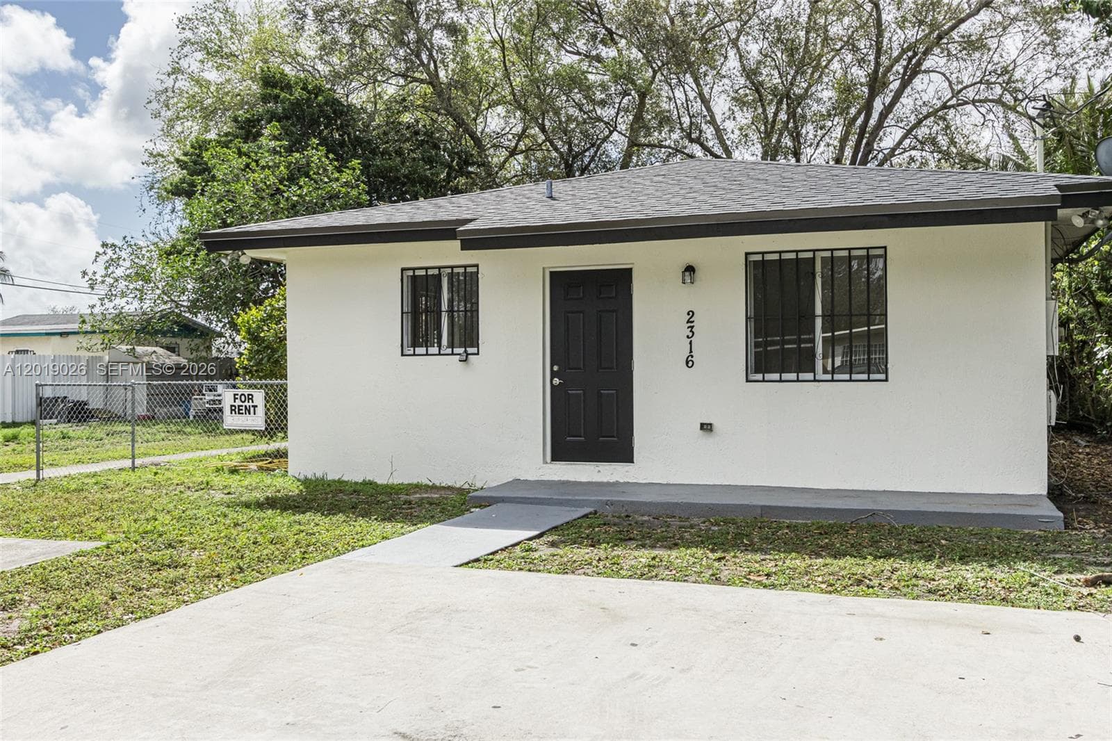 2316-2318 NW 98th St, Miami FL 33147 — 4