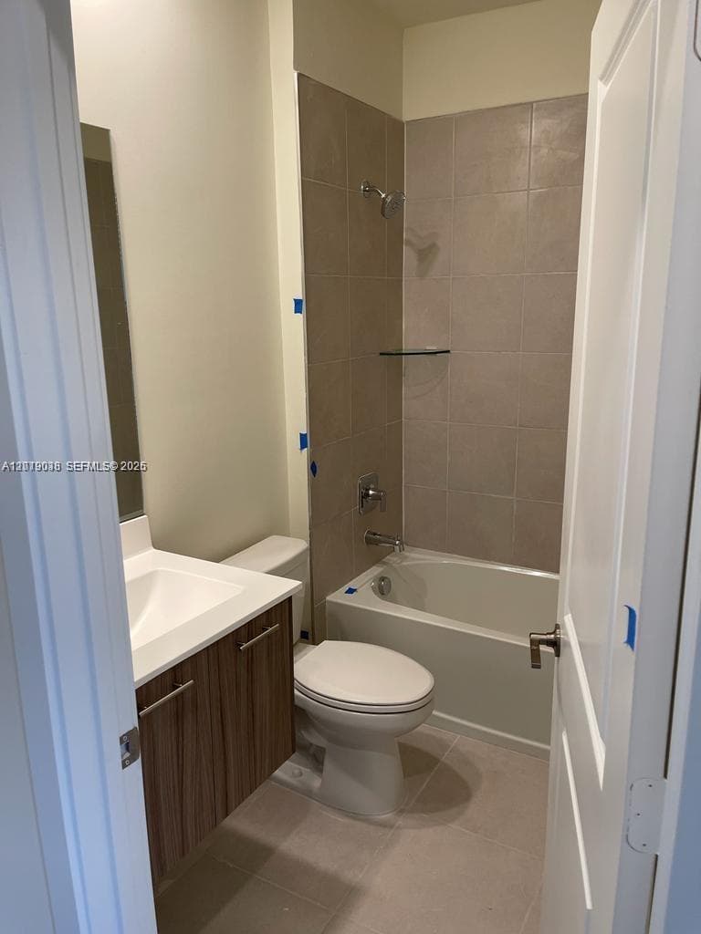 Landmark At Doral, Doral, FL — 11