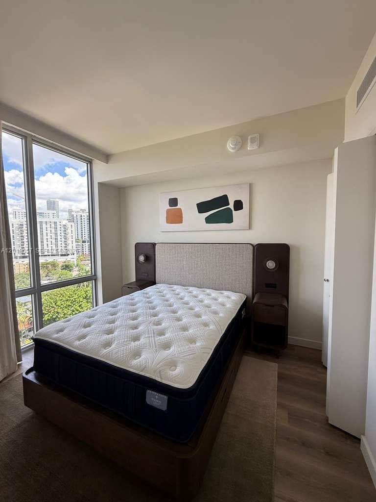 1611 SW 2nd ave # 911, Miami FL 33129 — 4