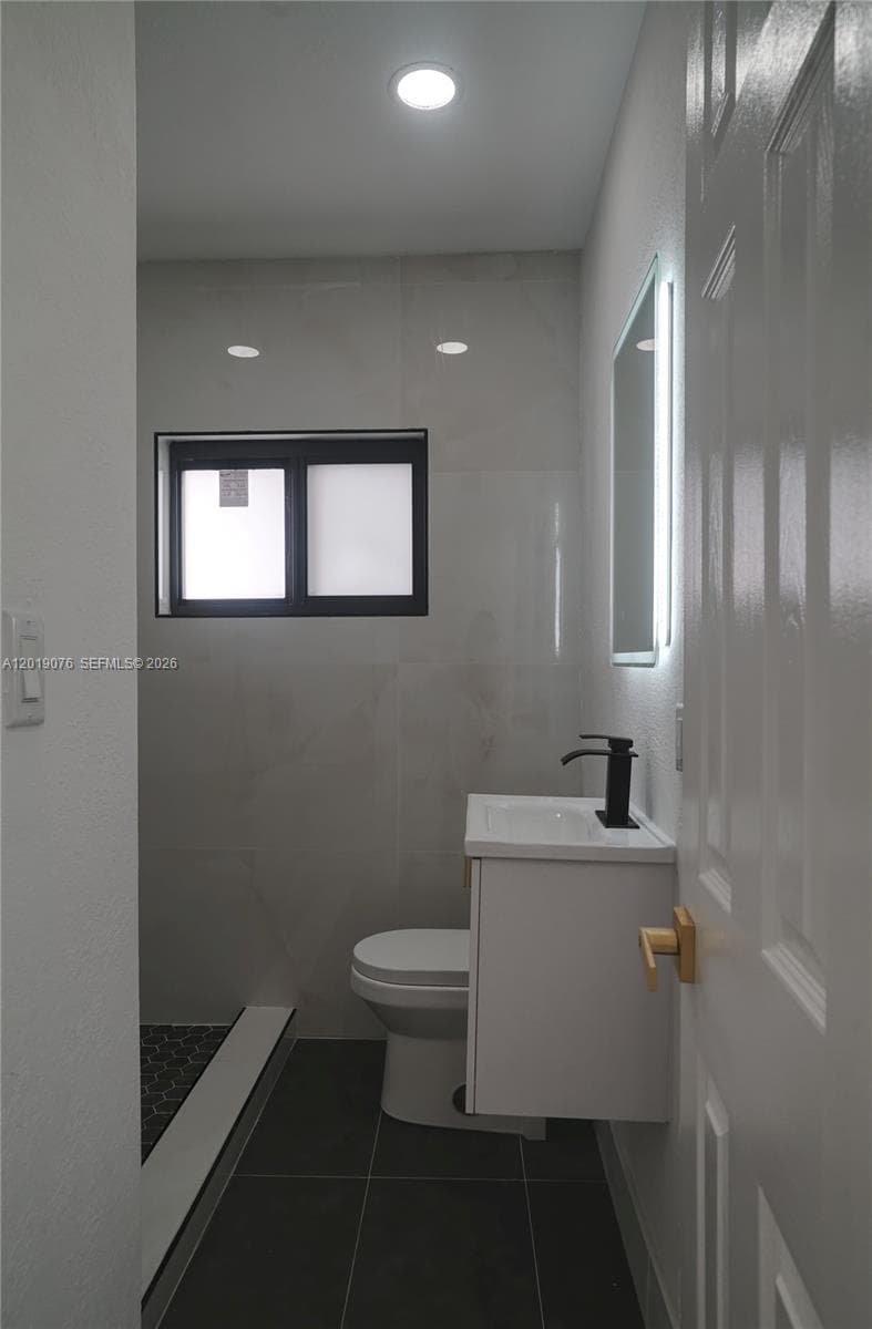 315 NW 127th St # 0, North Miami FL 33168 — 28