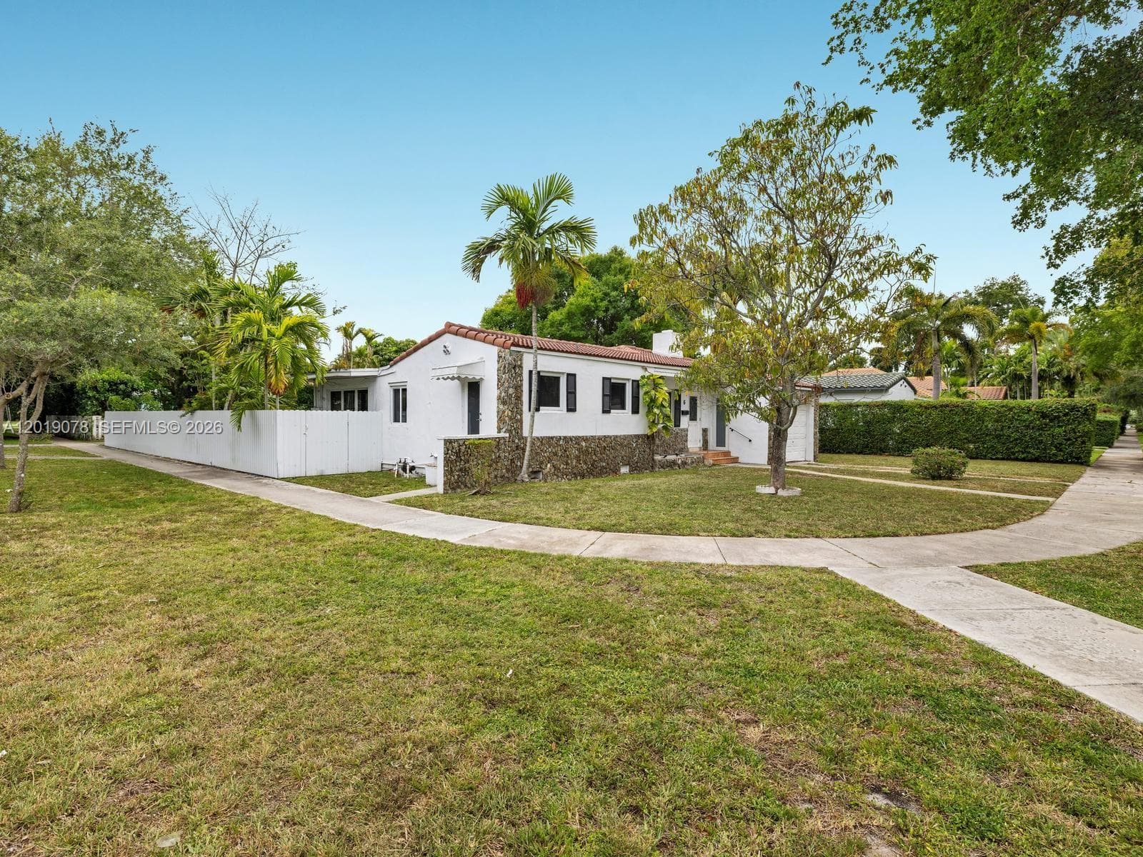 6 NW 106th St, Miami Shores FL 33150 — 16