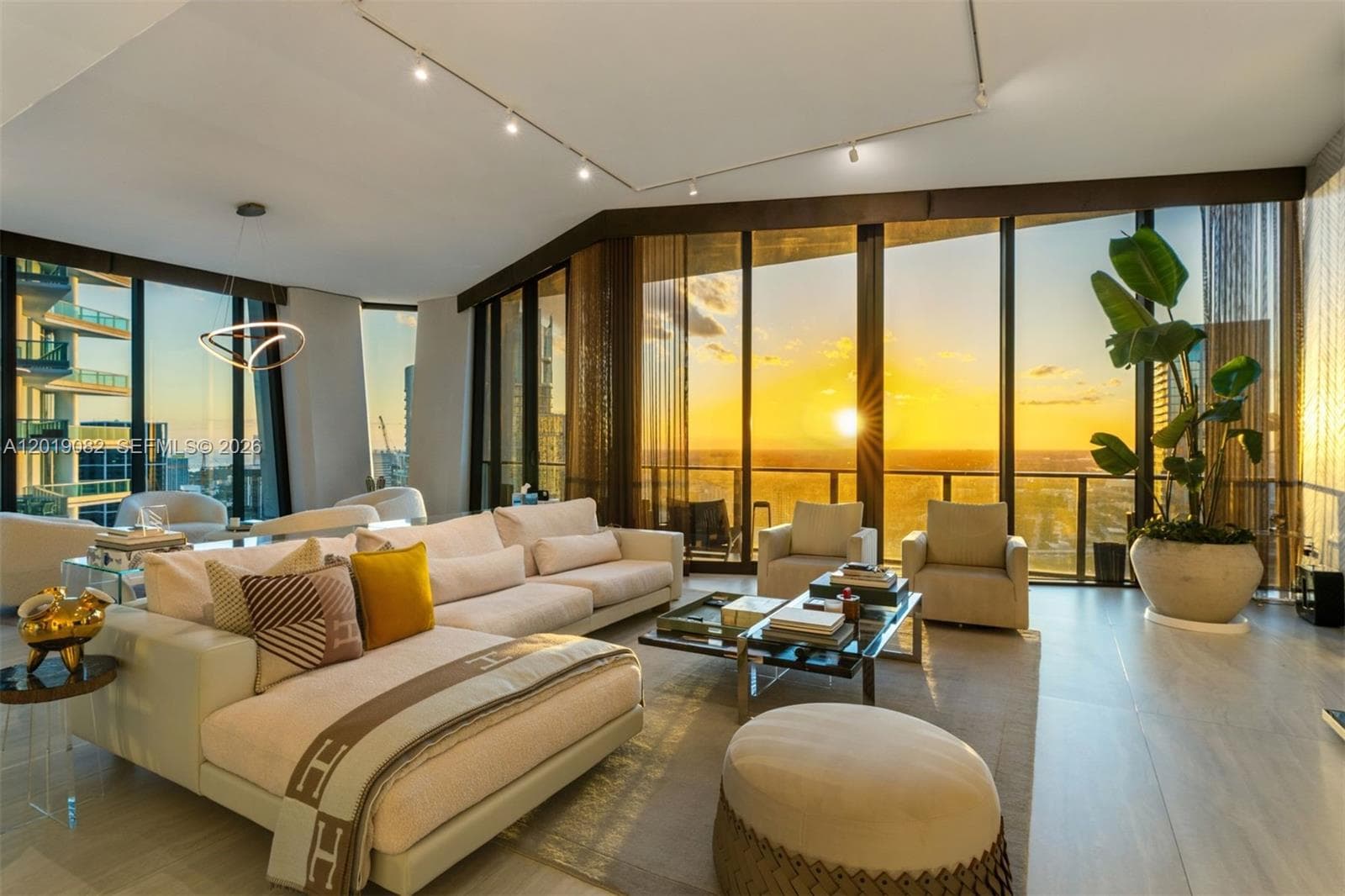 1000 Biscayne Blvd # 5101, Miami FL 33132 — 18