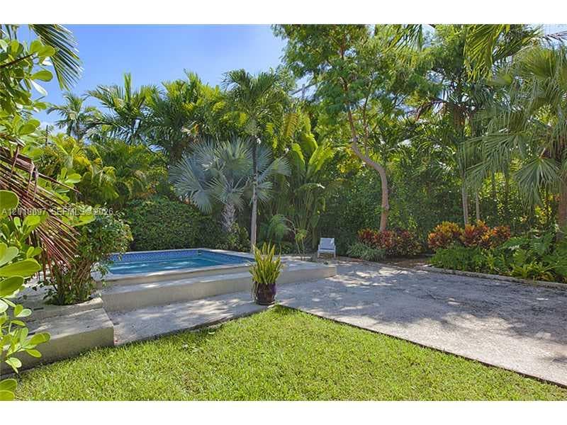 745 Lakeview Dr, Miami Beach FL 33140 — 3