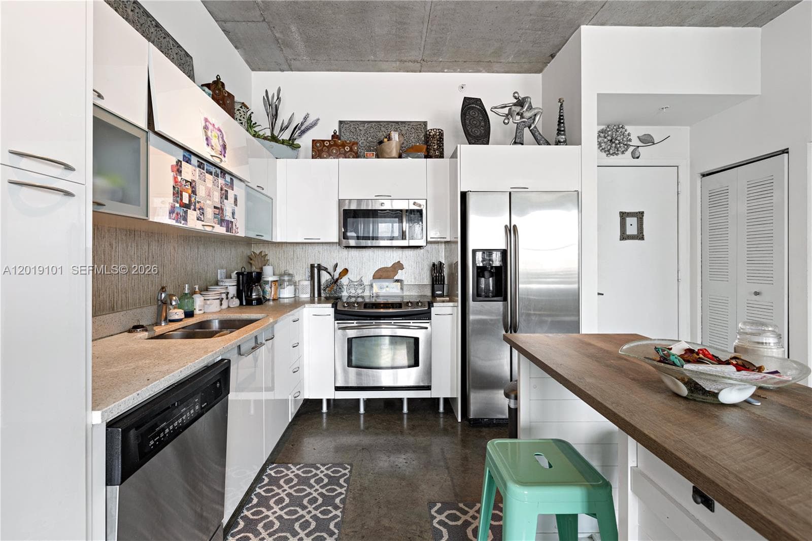 133 NE 2nd Ave # 1215, Miami FL 33132 — 7