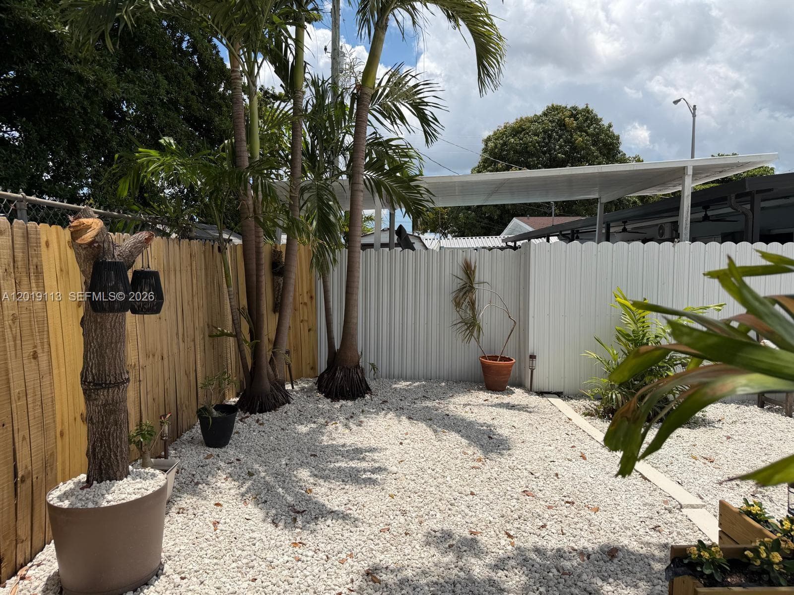 2541 W 10th Ave, Hialeah FL 33010 — 23