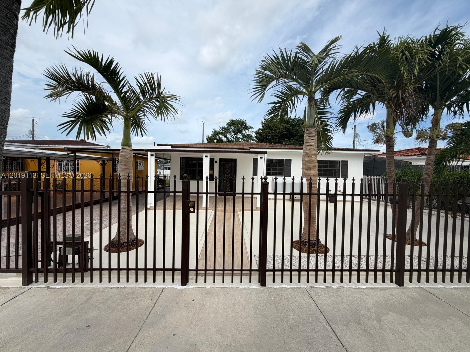 2541 W 10th Ave, Hialeah FL 33010 — 5