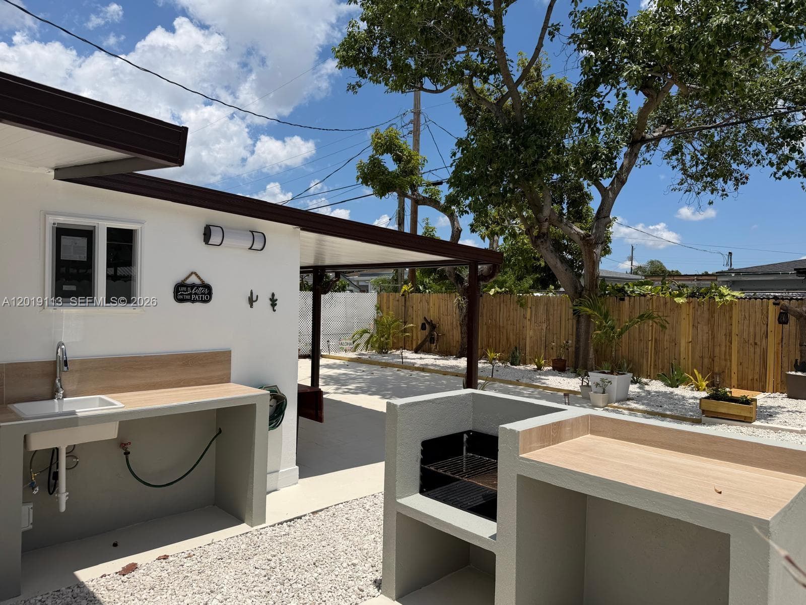 2541 W 10th Ave, Hialeah FL 33010 — 24