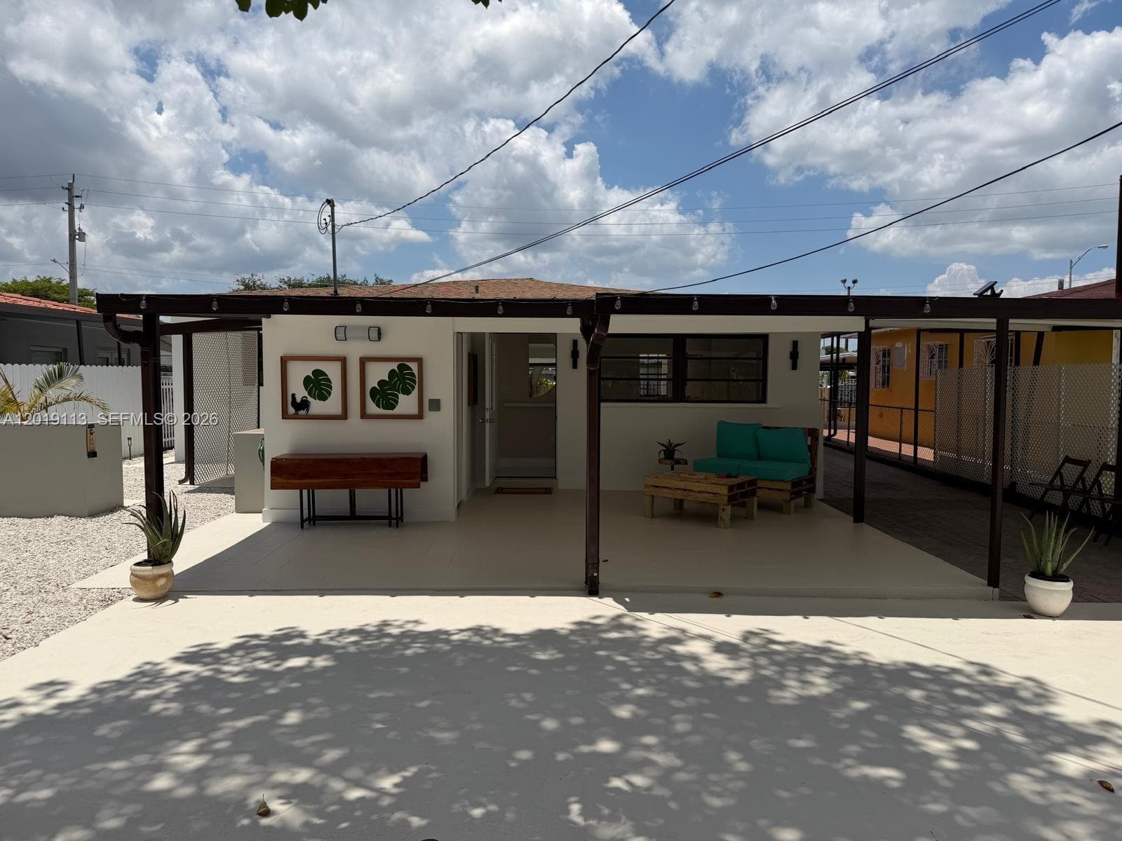 2541 W 10th Ave, Hialeah FL 33010 — 21