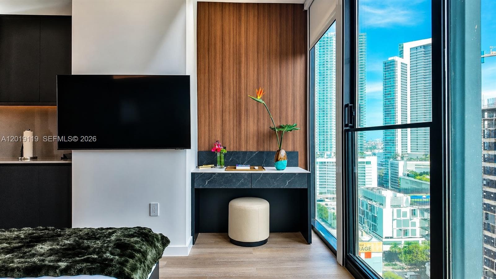 20 NE 11th St # 4406, Miami FL 33132 — 11