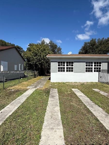 2345 NW 65th St, Miami FL 33147 — 15