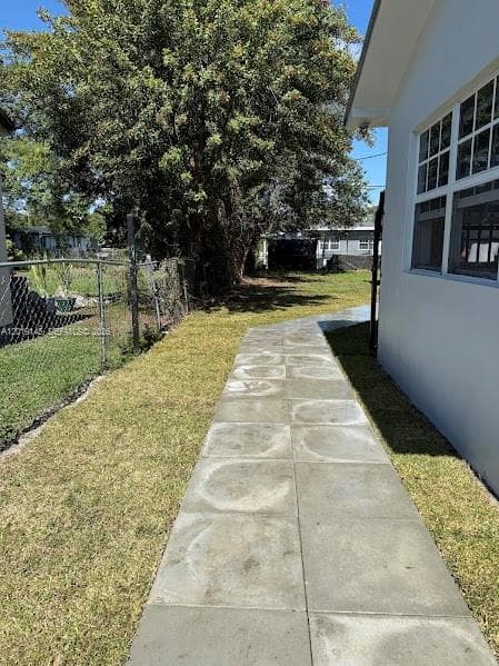 2345 NW 65th St, Miami FL 33147 — 16