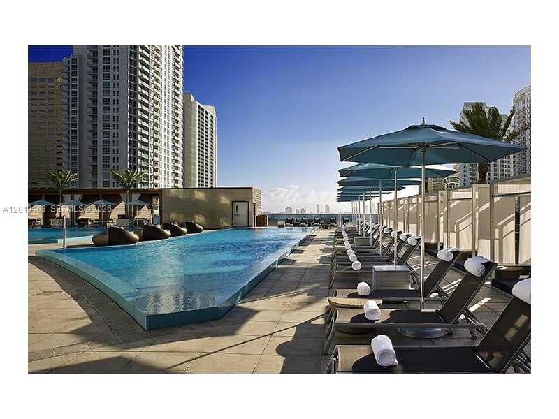 200 Biscayne Boulevard Way # 4904, Miami FL 33131 — 2