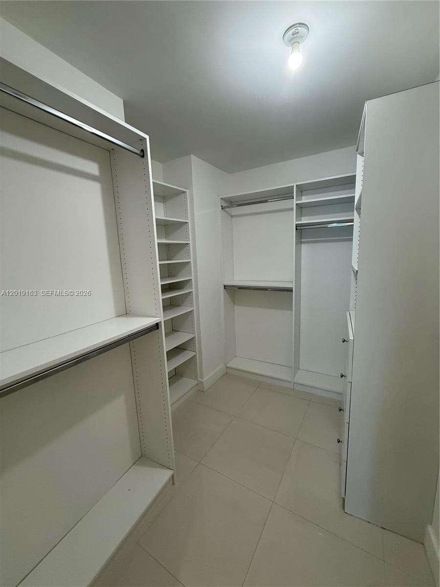 200 Biscayne Boulevard Way # 4904, Miami FL 33131 — 12