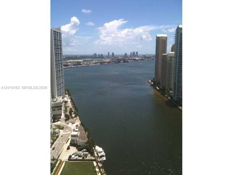 200 Biscayne Boulevard Way # 4904, Miami FL 33131 — 5
