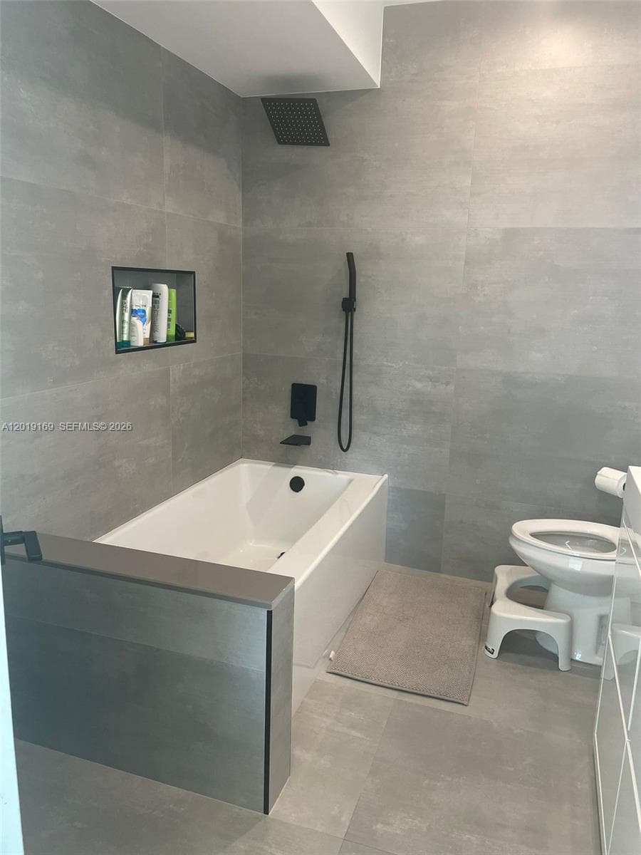 3720 NE 167th St # 39, North Miami Beach FL 33160 — 9