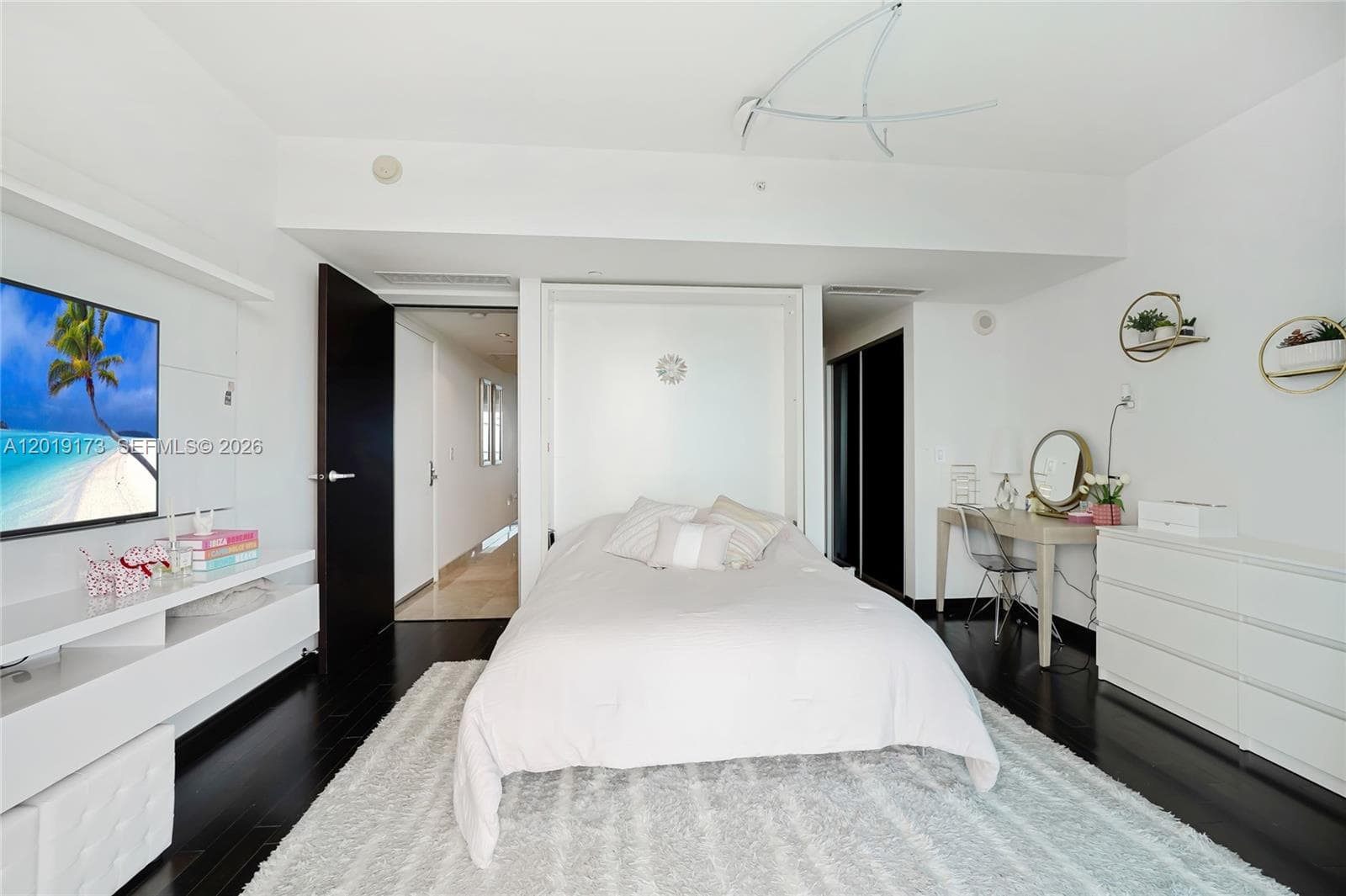 17001 Collins Ave # 2805, Sunny Isles Beach FL 33160 — 32
