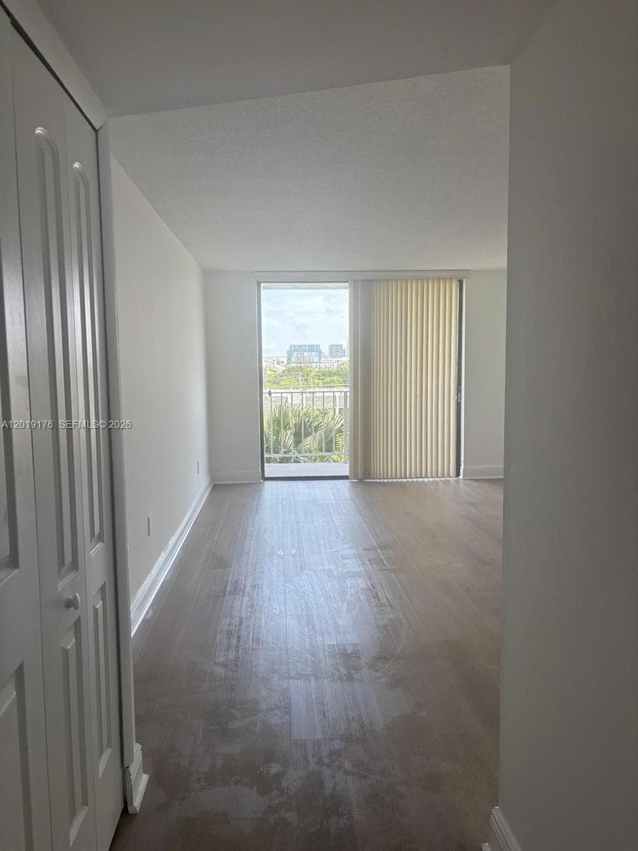 Vecino Del Mar Condo, North Miami, FL — 6