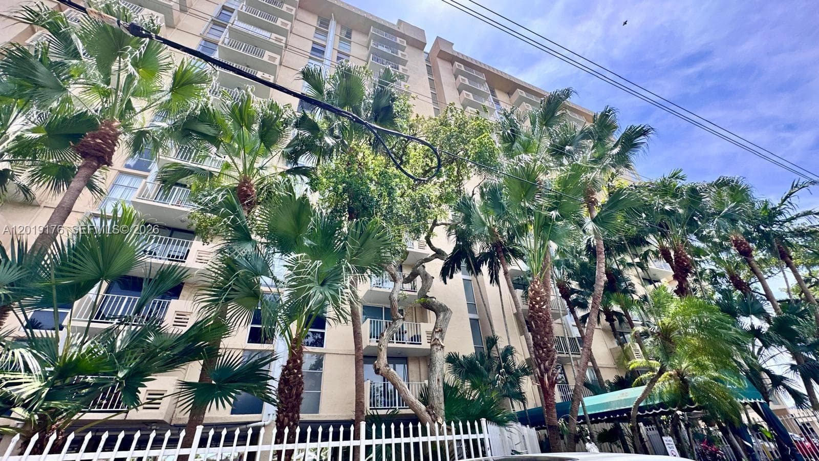Vecino Del Mar Condo, North Miami, FL — 17