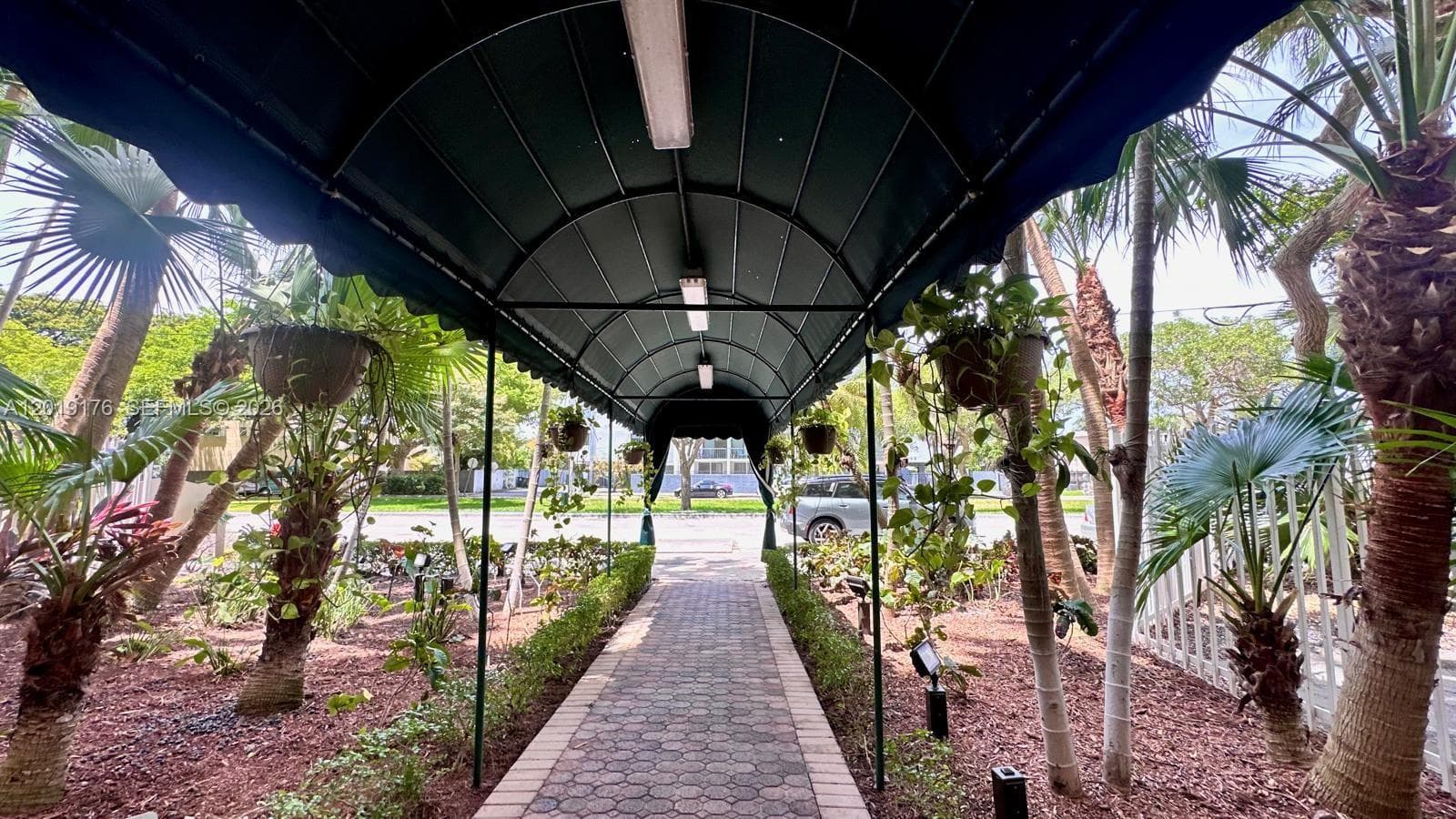 Vecino Del Mar Condo, North Miami, FL — 16
