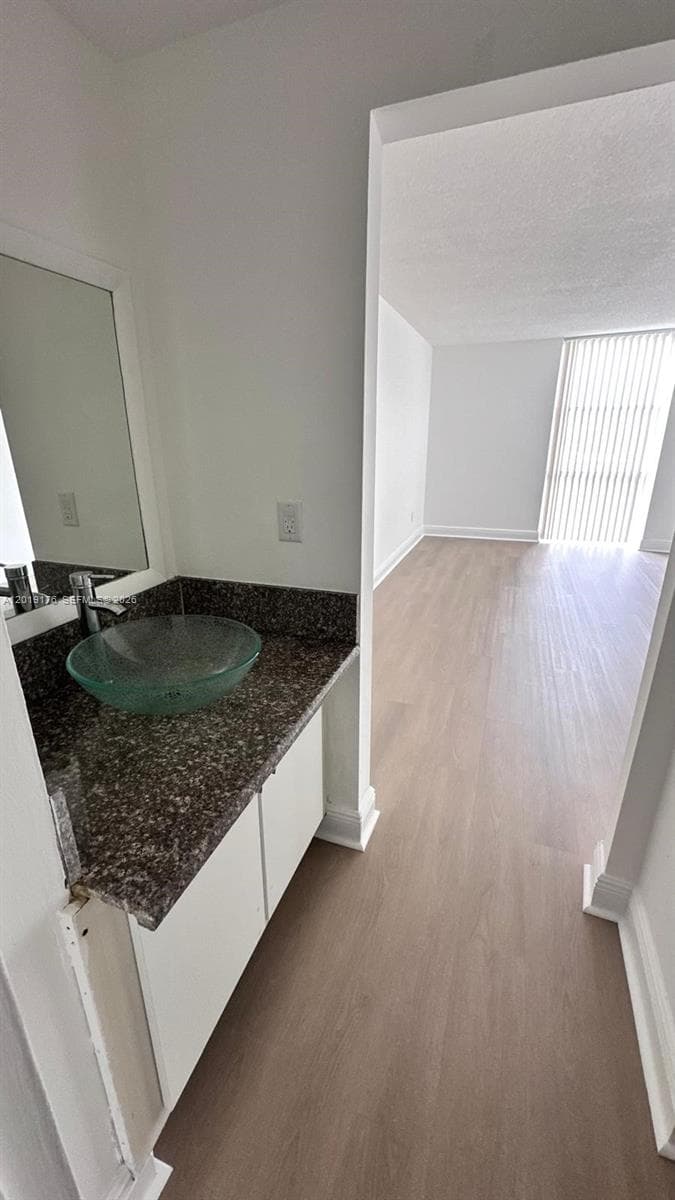 Vecino Del Mar Condo, North Miami, FL — 31