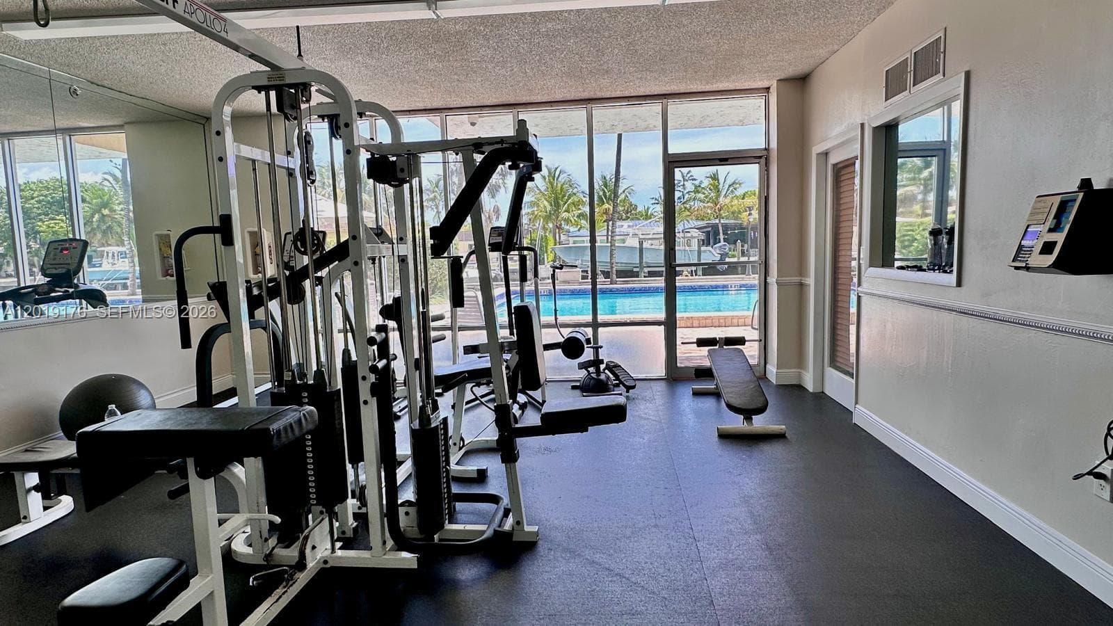 Vecino Del Mar Condo, North Miami, FL — 8