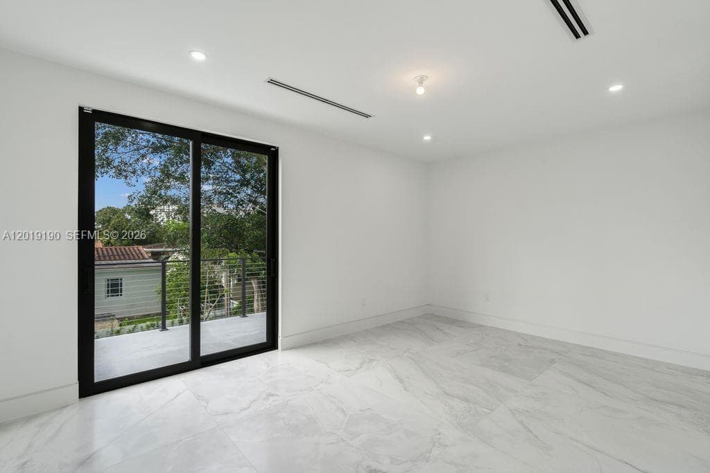 2265 SW 4 St, Miami FL 33135 — 23