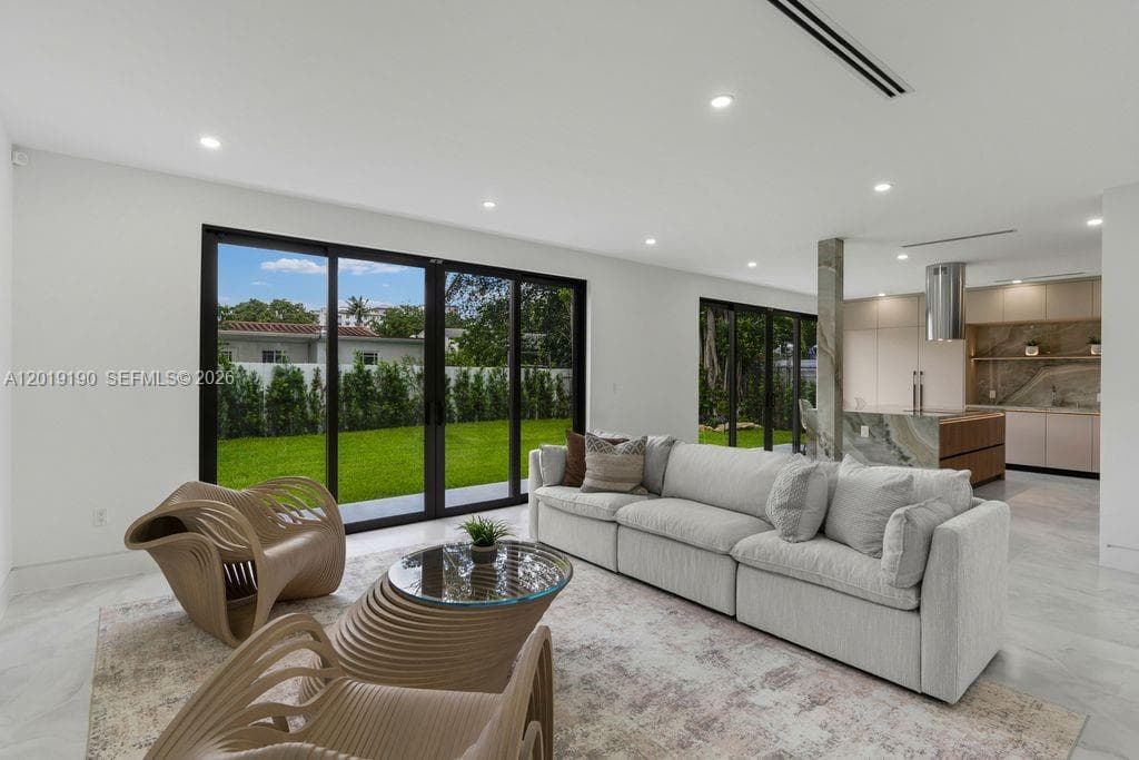 2265 SW 4 St, Miami FL 33135 — 6