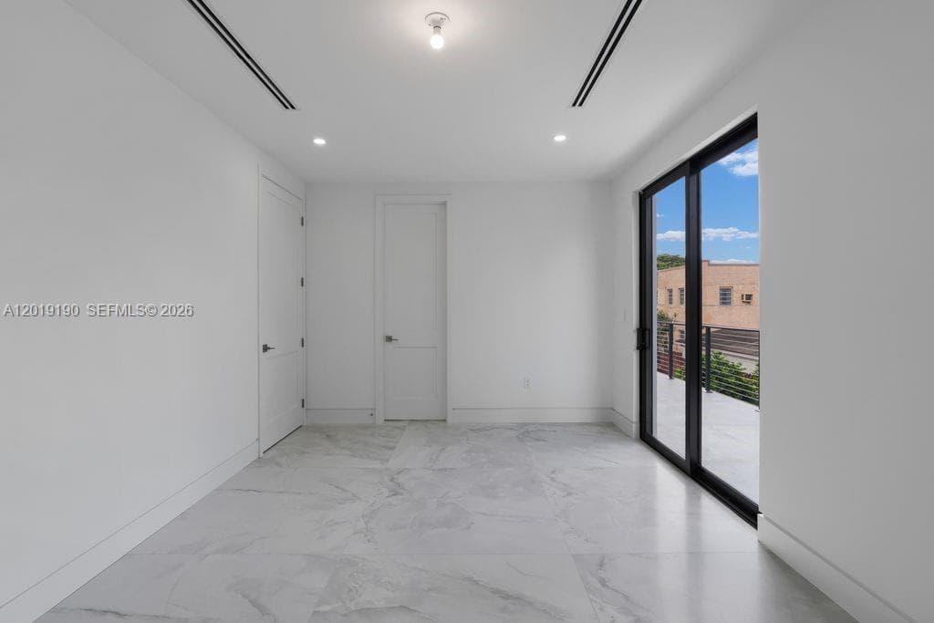 2265 SW 4 St, Miami FL 33135 — 22