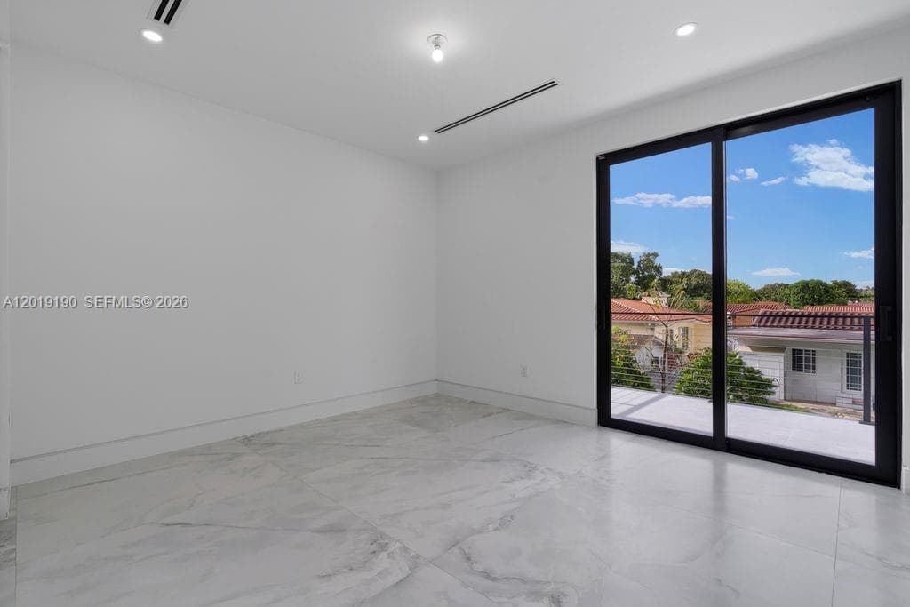 2265 SW 4 St, Miami FL 33135 — 20