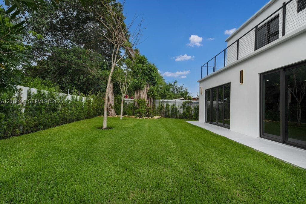 2265 SW 4 St, Miami FL 33135 — 29
