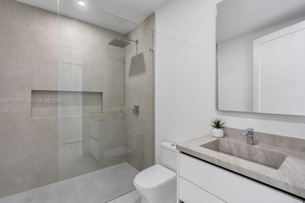 2265 SW 4 St, Miami FL 33135 — 25