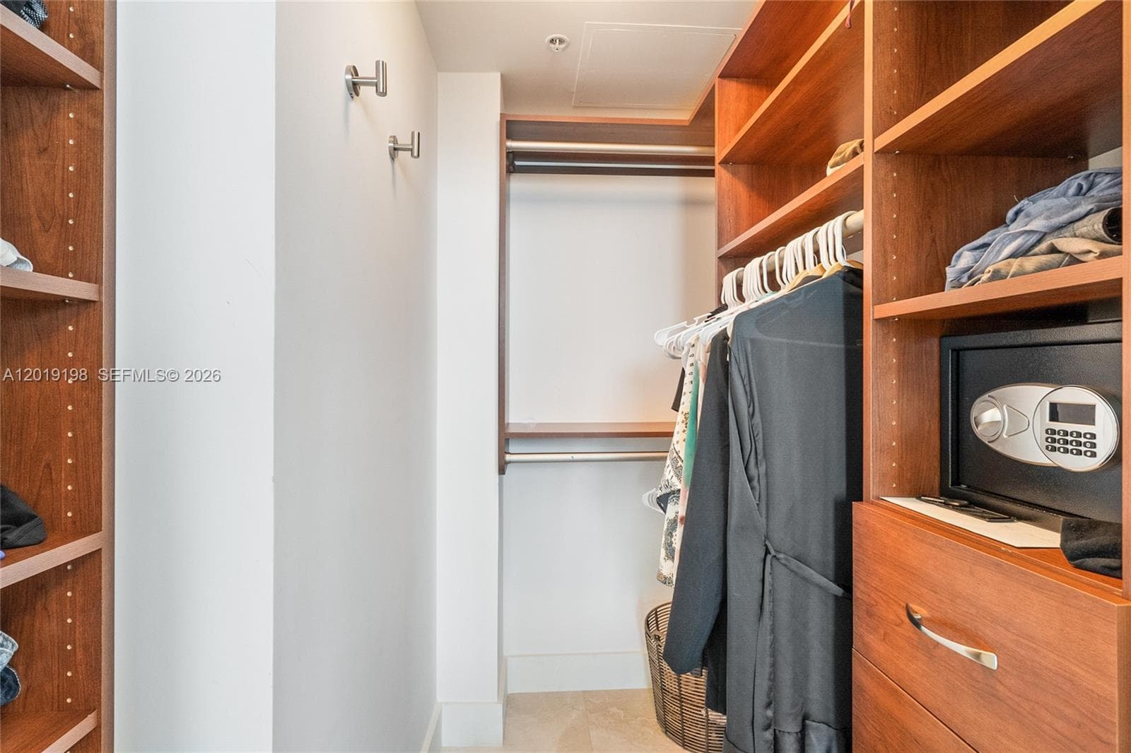 6899 Collins Ave # 2010, Miami Beach FL 33141 — 8