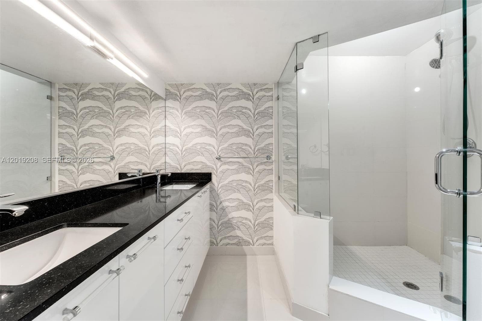 1000 Quayside Ter # 901, Miami FL 33138 — 17