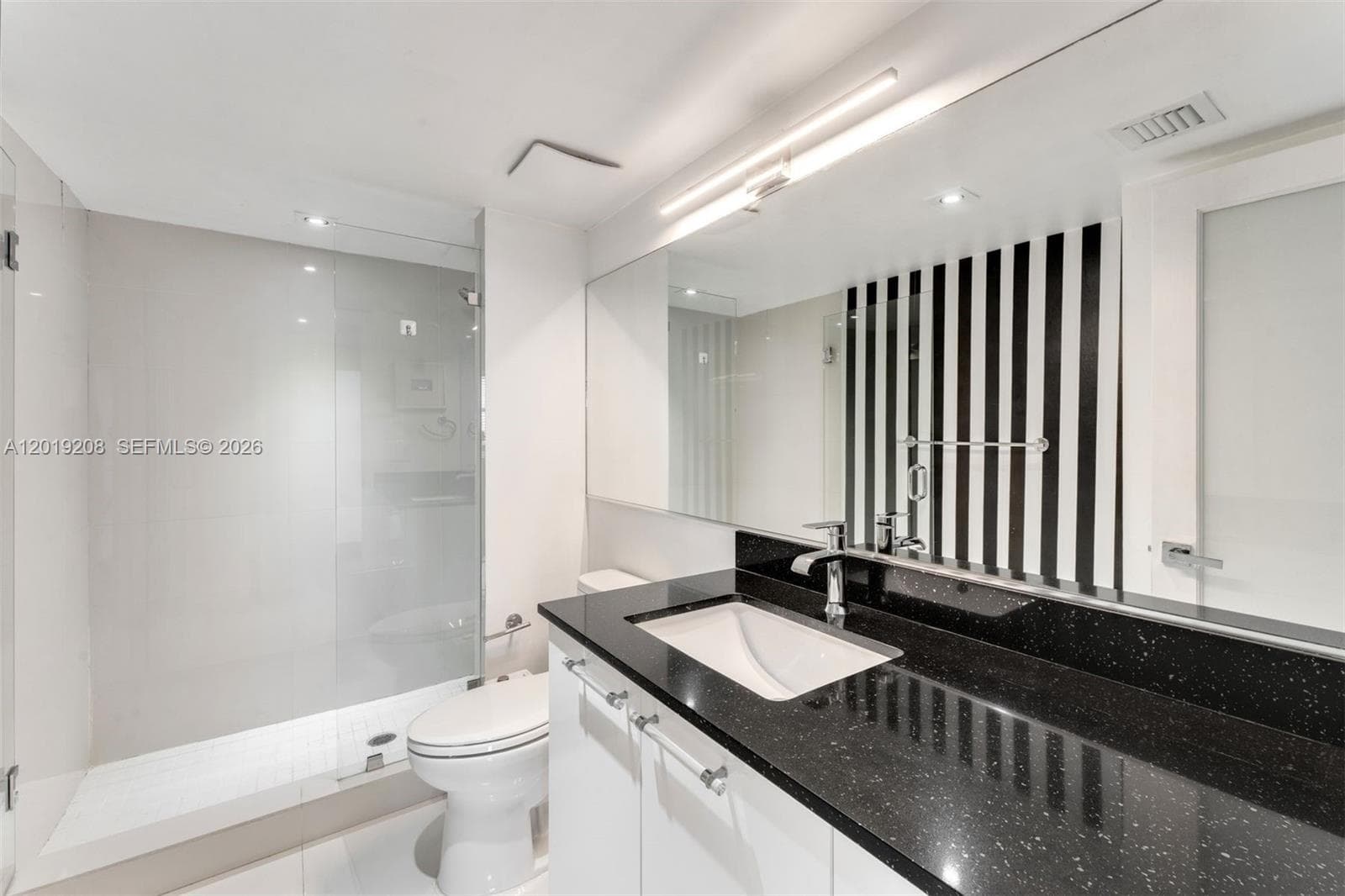 1000 Quayside Ter # 901, Miami FL 33138 — 20