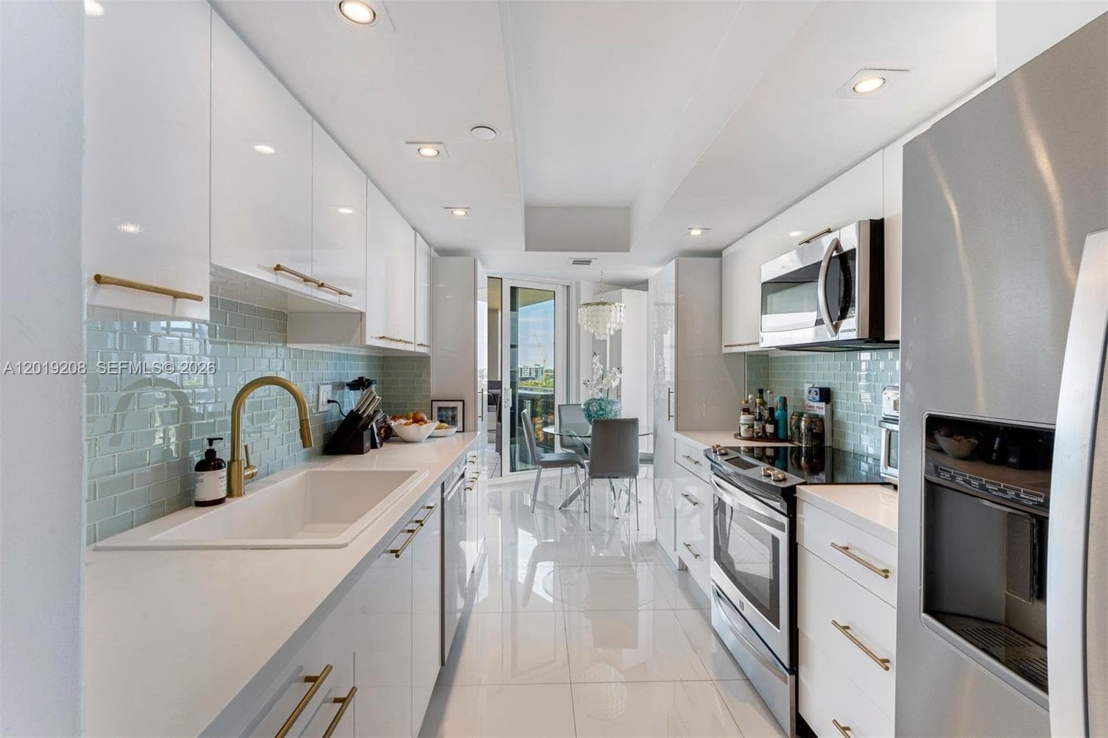 1000 Quayside Ter # 901, Miami FL 33138 — 9