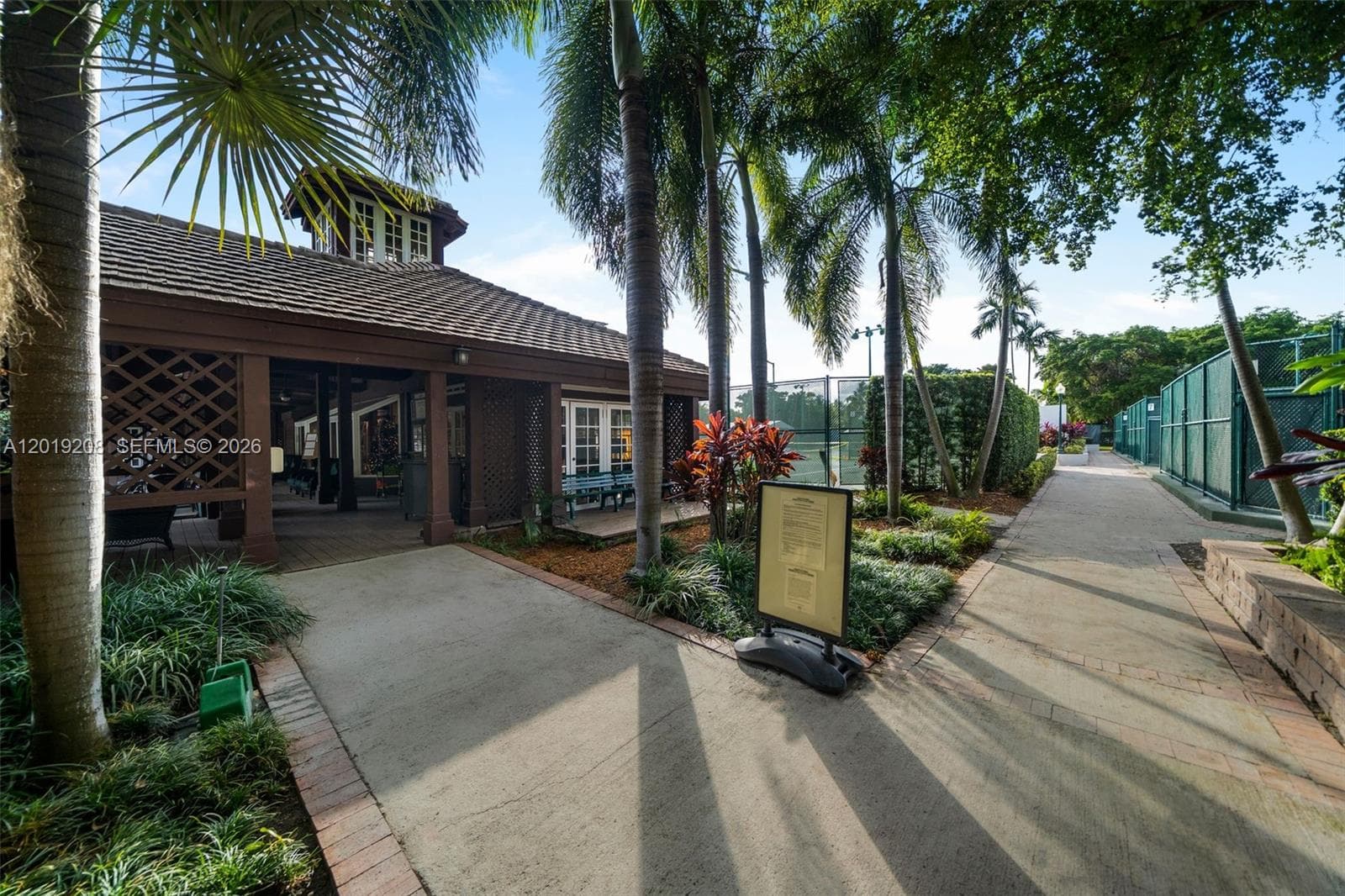 1000 Quayside Ter # 901, Miami FL 33138 — 34