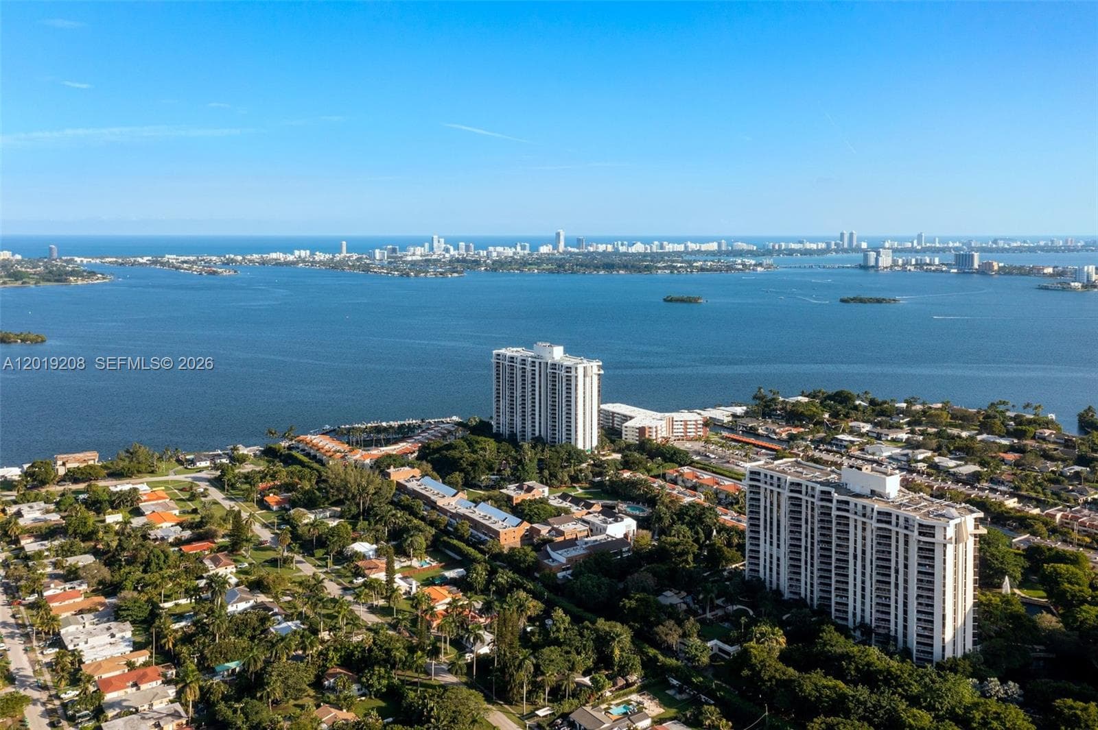 1000 Quayside Ter # 901, Miami FL 33138 — 33