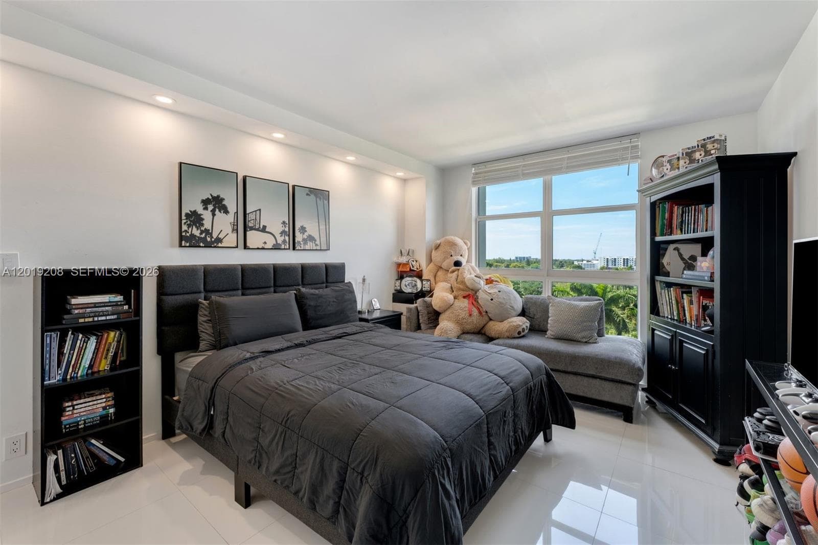 1000 Quayside Ter # 901, Miami FL 33138 — 18