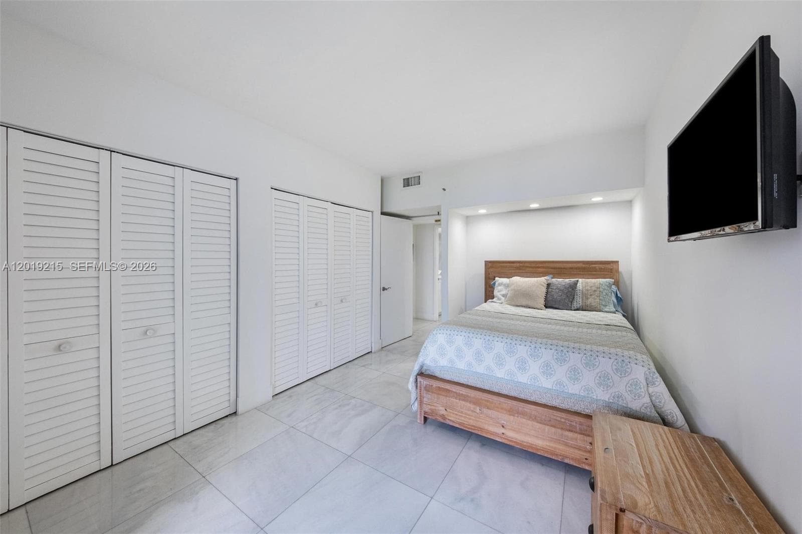 520 Brickell Key Dr # A710, Miami FL 33131 — 17