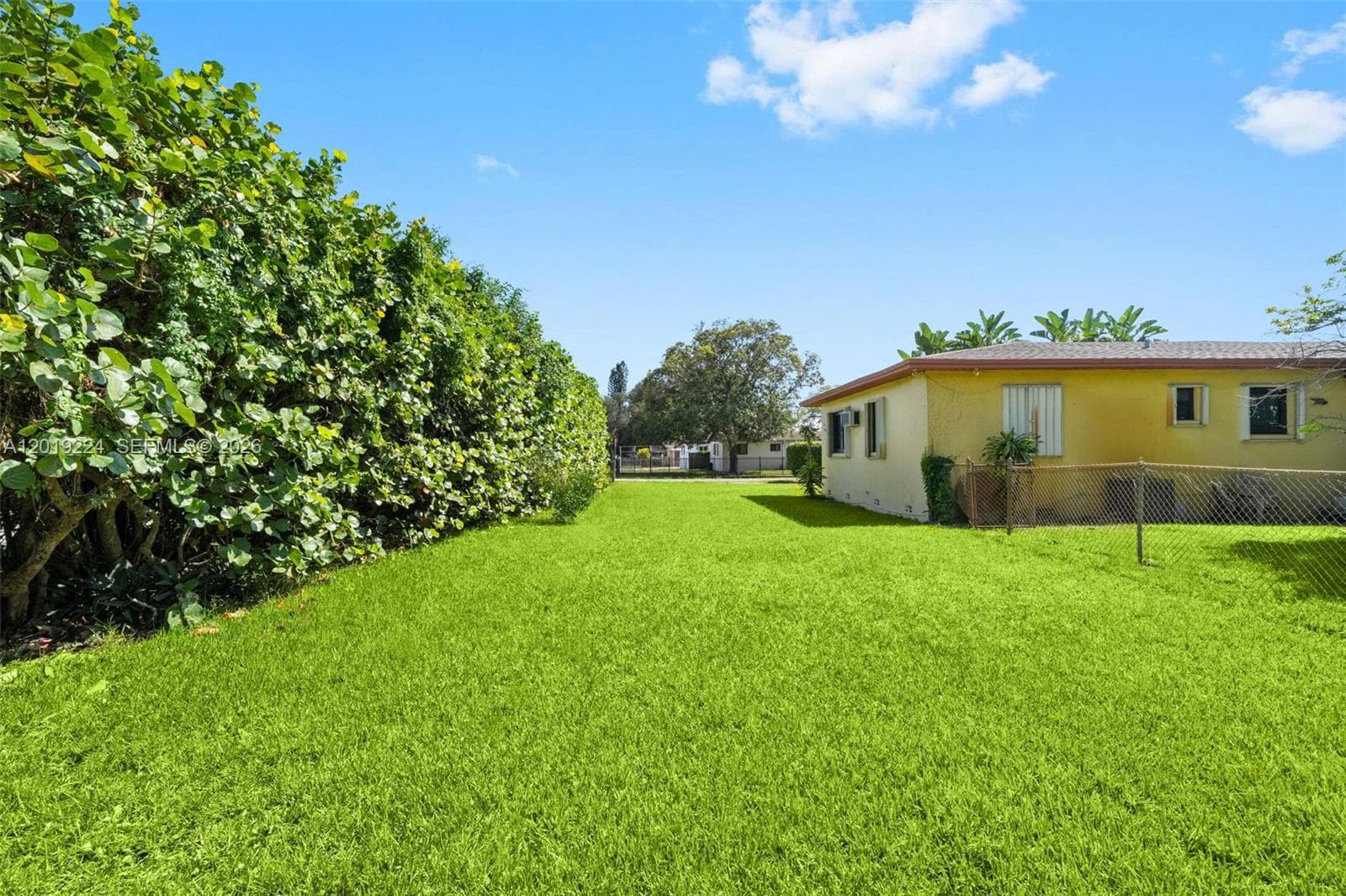 511 Dunad Ave, Opa-Locka FL 33054 — 44