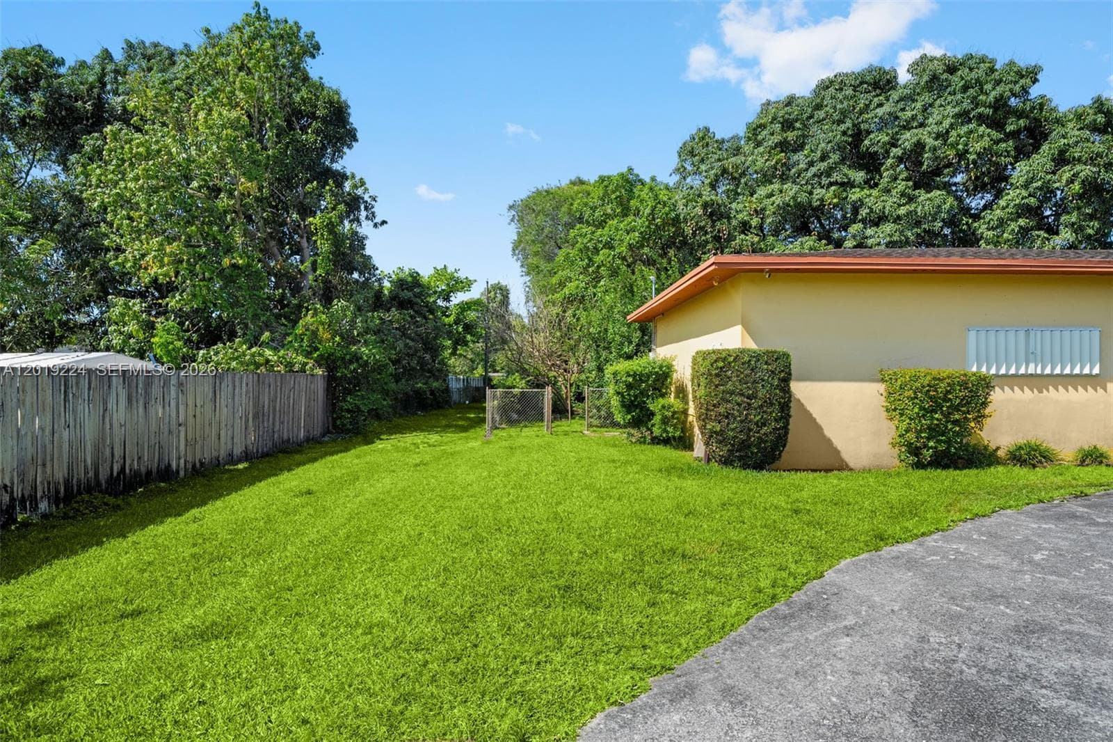 511 Dunad Ave, Opa-Locka FL 33054 — 40