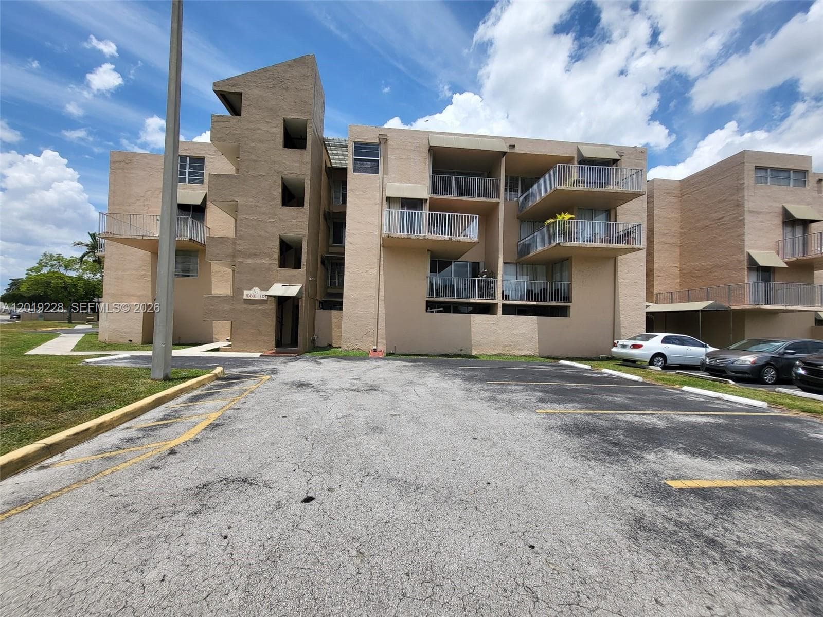 10801 SW 109th Ct # D305, Miami FL 33176 — 2