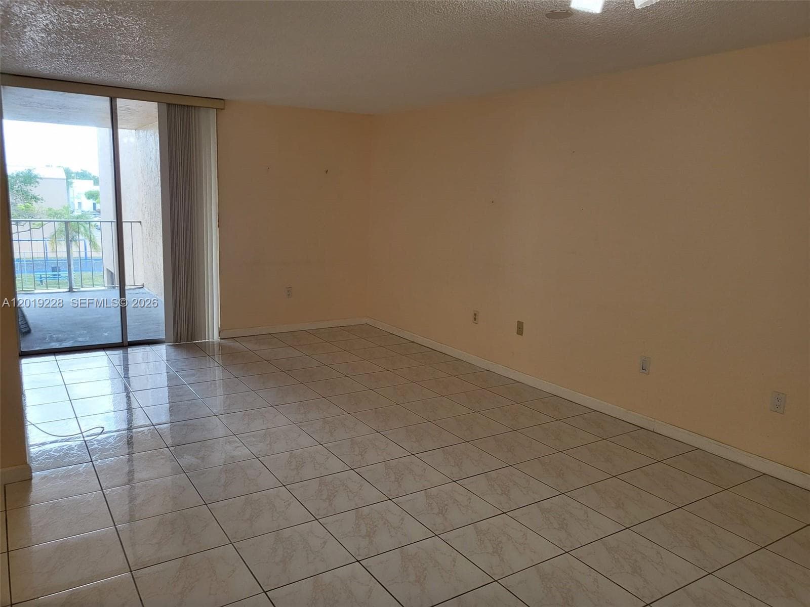 10801 SW 109th Ct # D305, Miami FL 33176 — 10