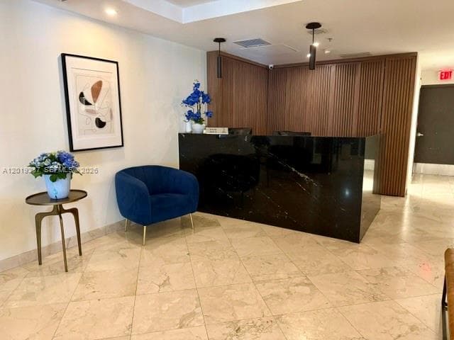 170 SE 14th St # 1205, Miami FL 33131 — 2